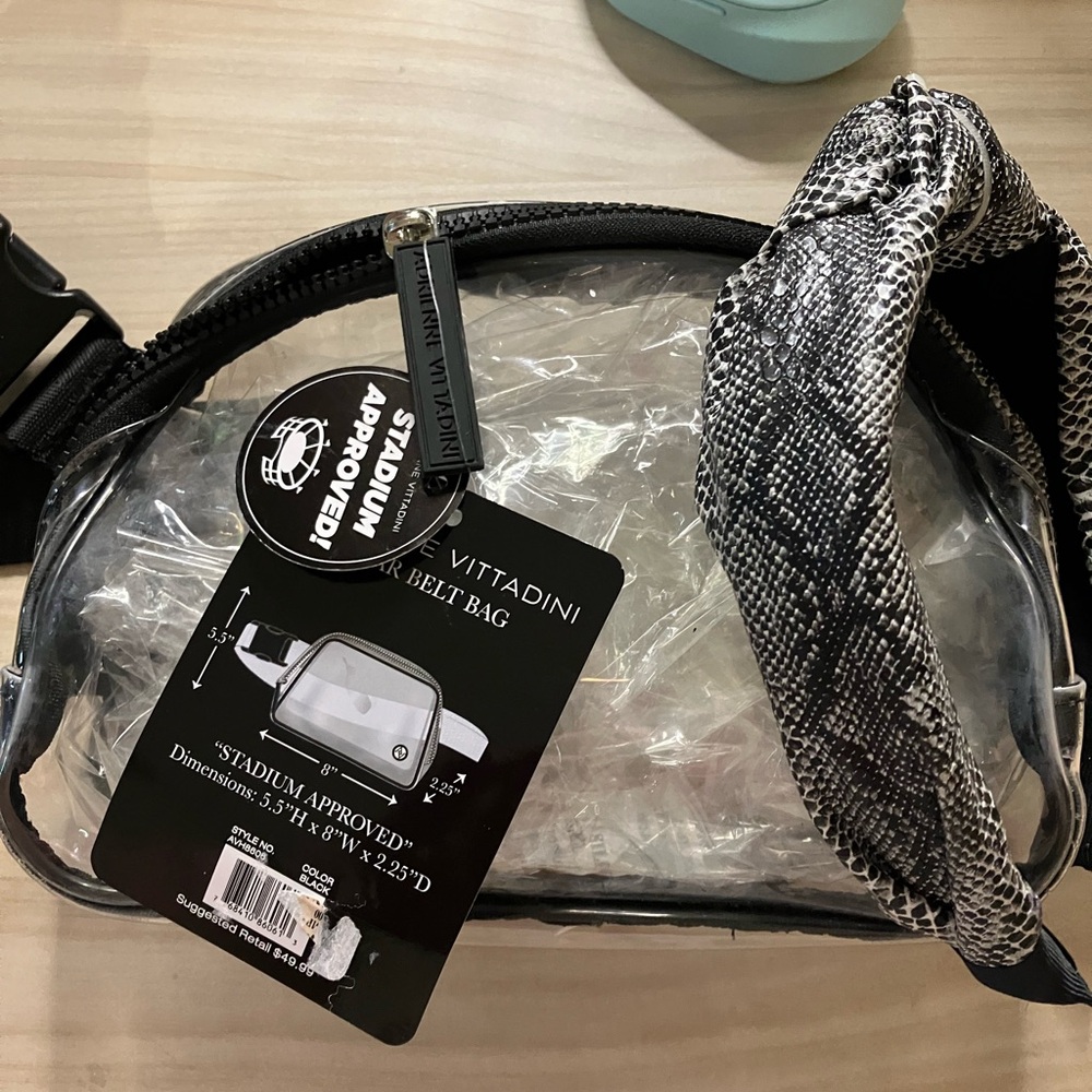 Adrienne Vittadini Black and White Bag Set
